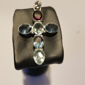 BEAUTIFUL PENDENT NWOT